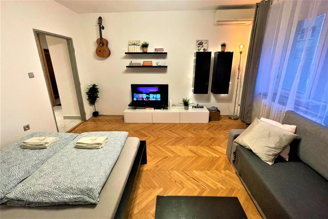 Apartment Helen - Old Town, Ac Bratislava Exterior foto